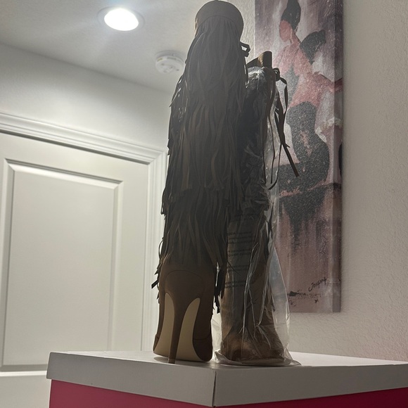 Brand New Fringe Tan High Heel Boots Size 11 - Picture 2 of 4